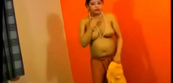  Desi Indian Wife Rupali Bhabhi Nude Tease